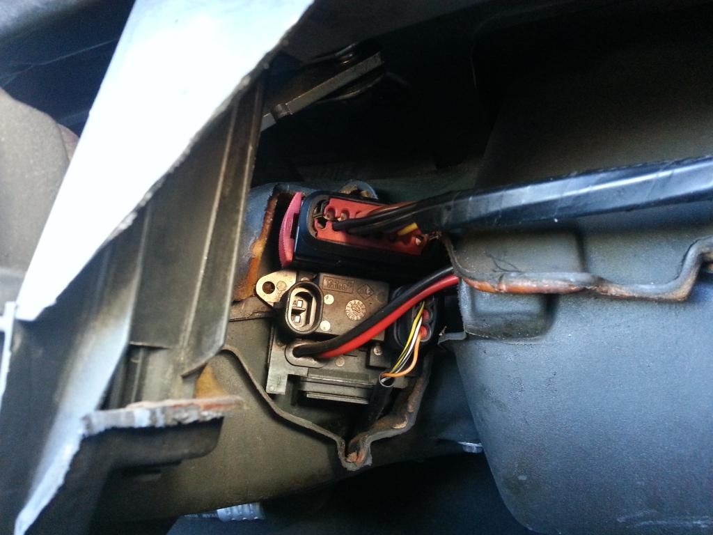 [Vivaro] Vivaro 05 Heater blower only working setting 4? Page 2